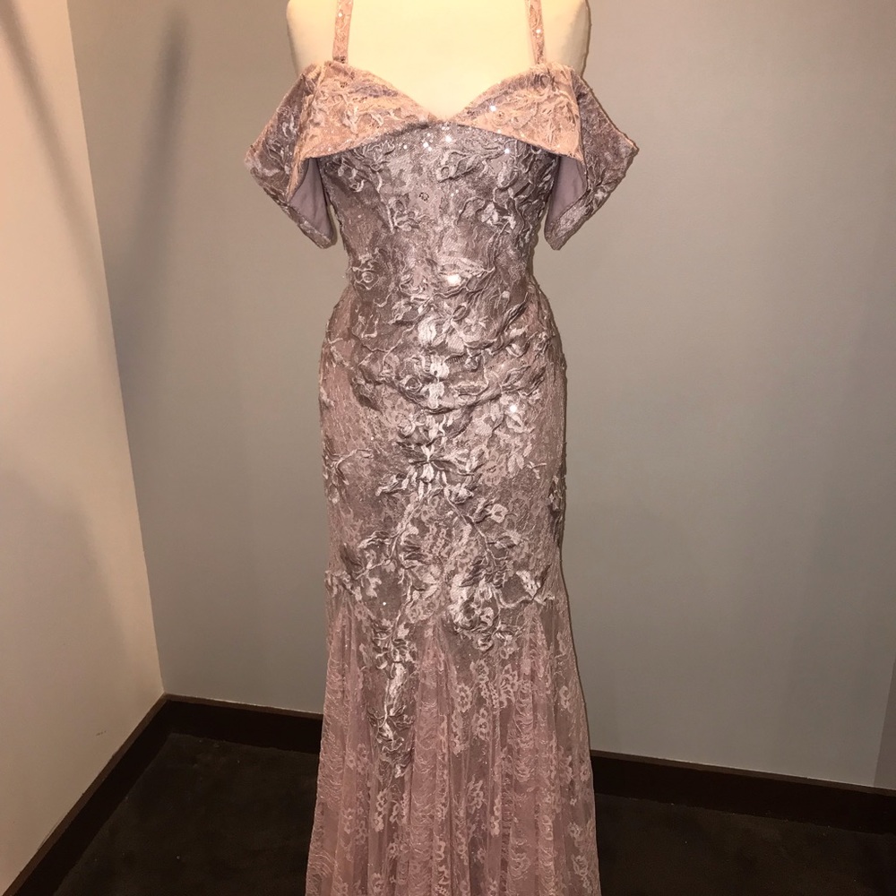Salon Sample, Daymor Couture Evening Gown